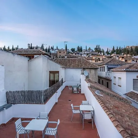 Frente A La Alhambra Apartment Granada Exterior photo